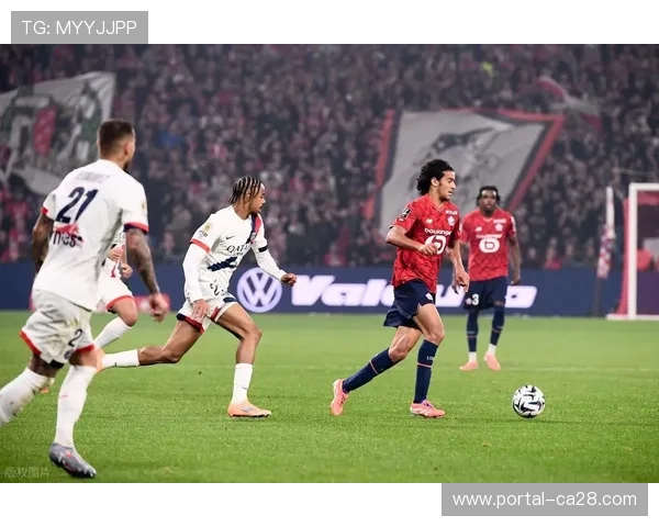 巴黎圣日耳曼客场2-1绝杀斯特拉斯堡,十人作战门德斯头球制胜 巴黎圣日耳曼客场2-1绝杀斯特拉斯堡,十人作战门德斯头球制胜